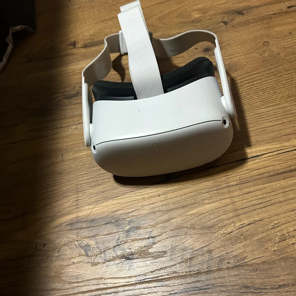 Quest 2 White VR Headset